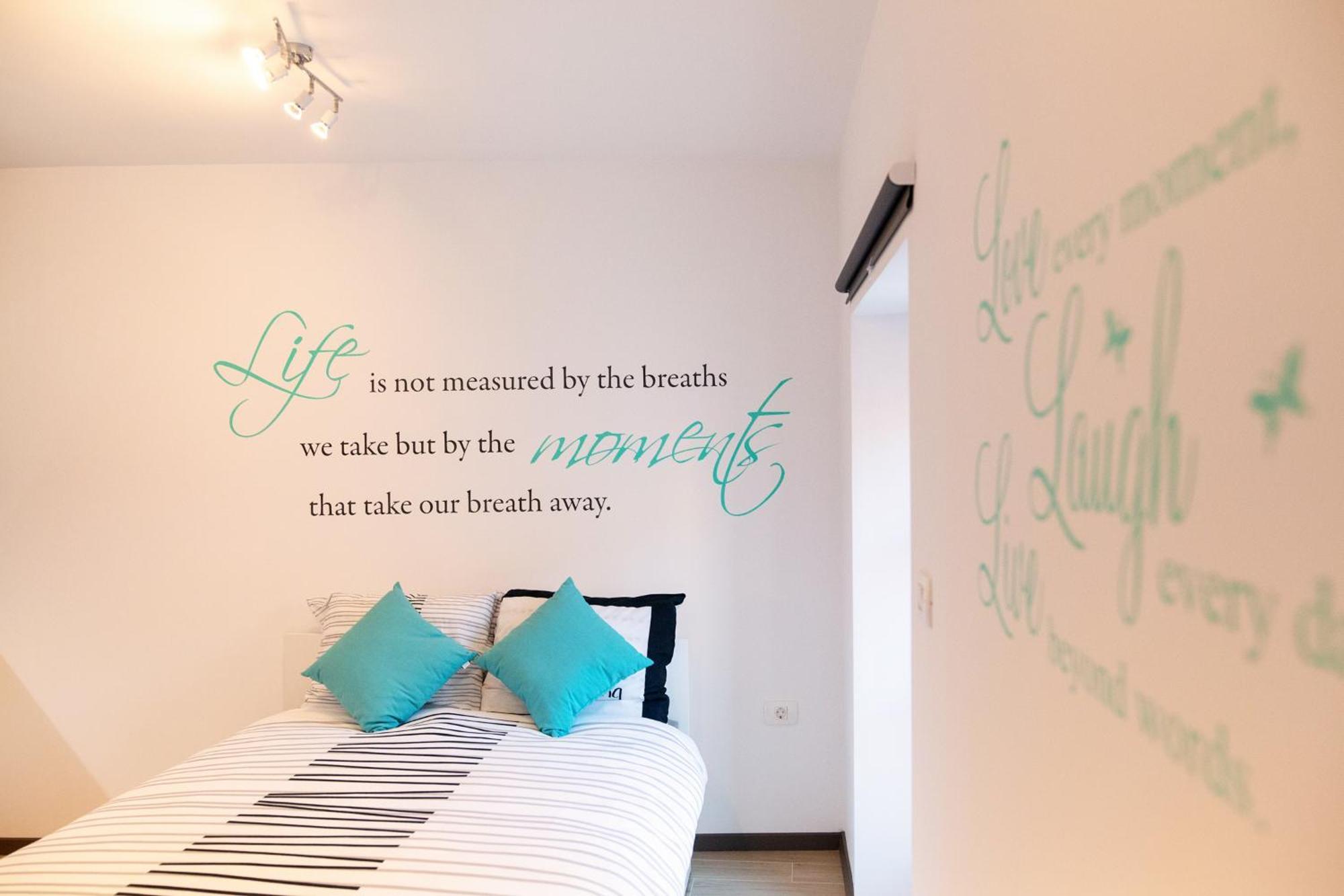 Azzurro Apartment Пиран Екстериор снимка