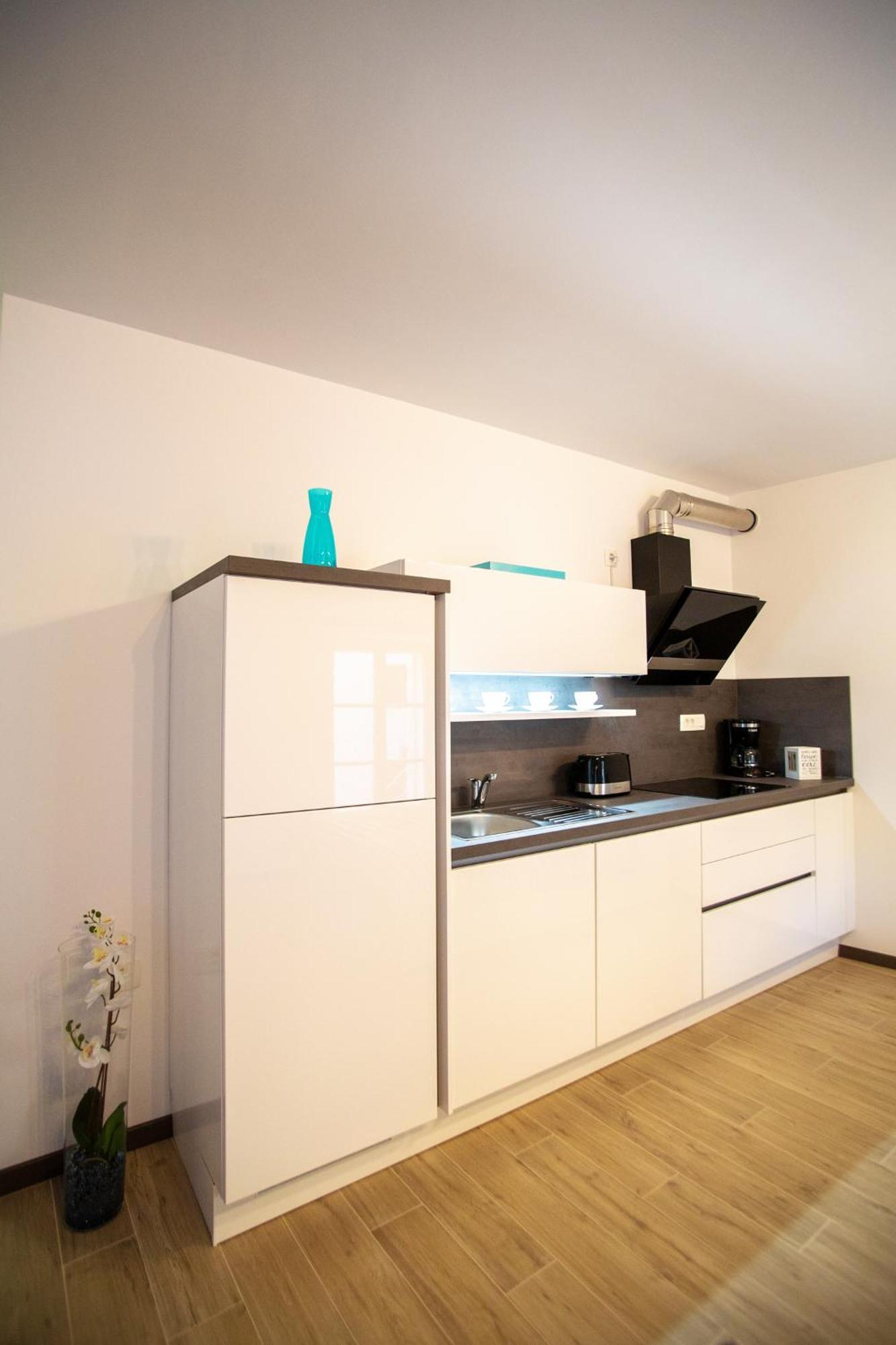 Azzurro Apartment Пиран Екстериор снимка