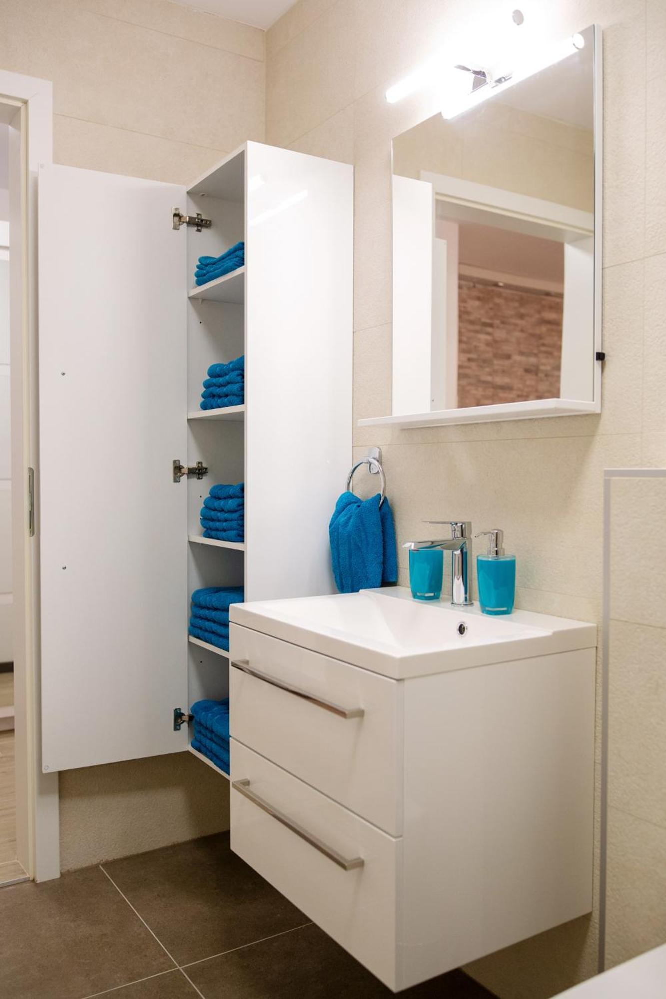 Azzurro Apartment Пиран Екстериор снимка